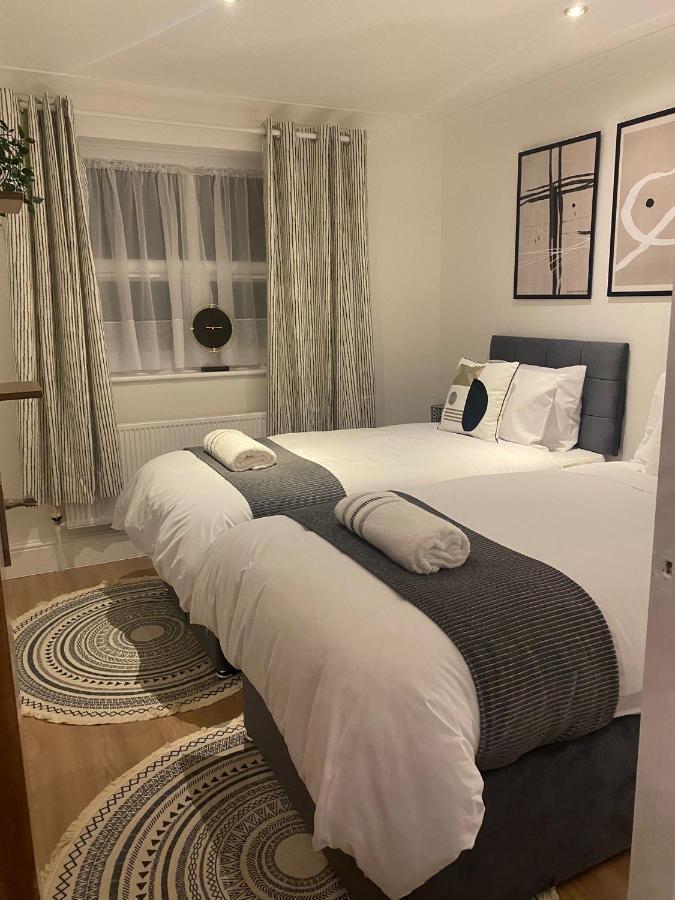 Acacia Villa Dunstable Zewnętrze zdjęcie